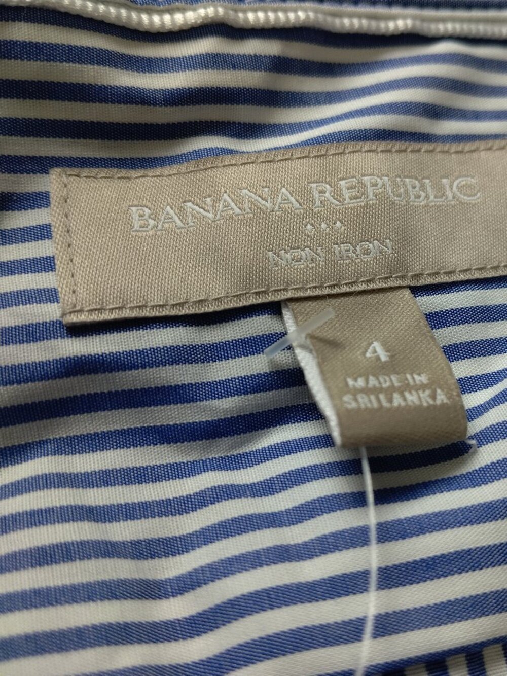 Banana Republic Size 4 Non-Iron Blue White Striped Button Front Collared Blouse - Picture 6 of 8